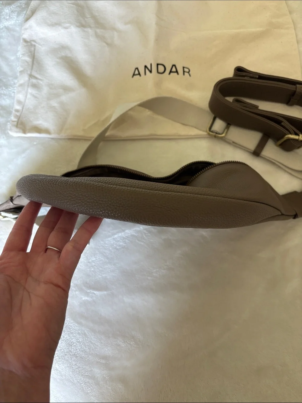 Andar brown leather
